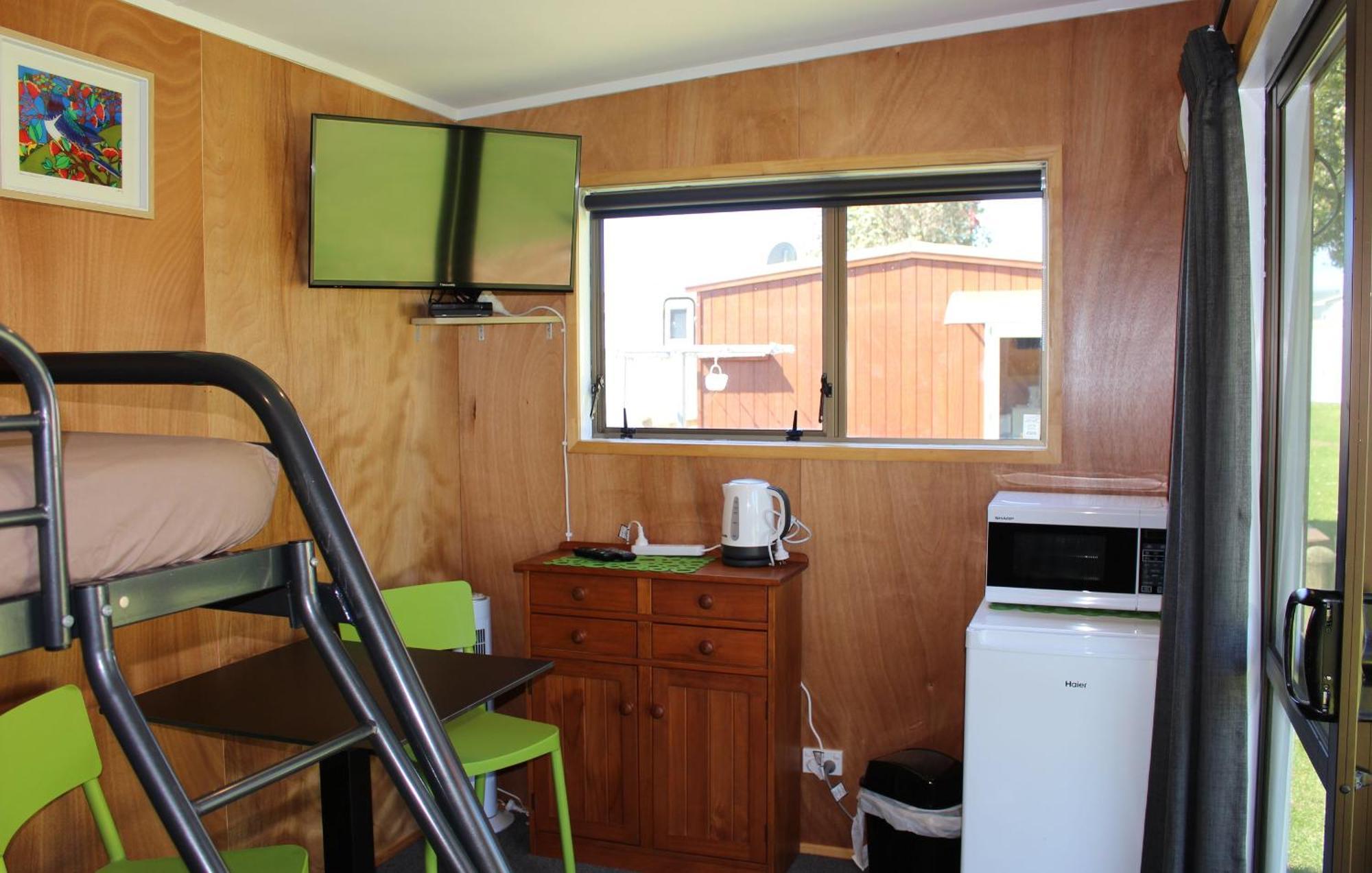 Urenui Beach Camp Exterior foto