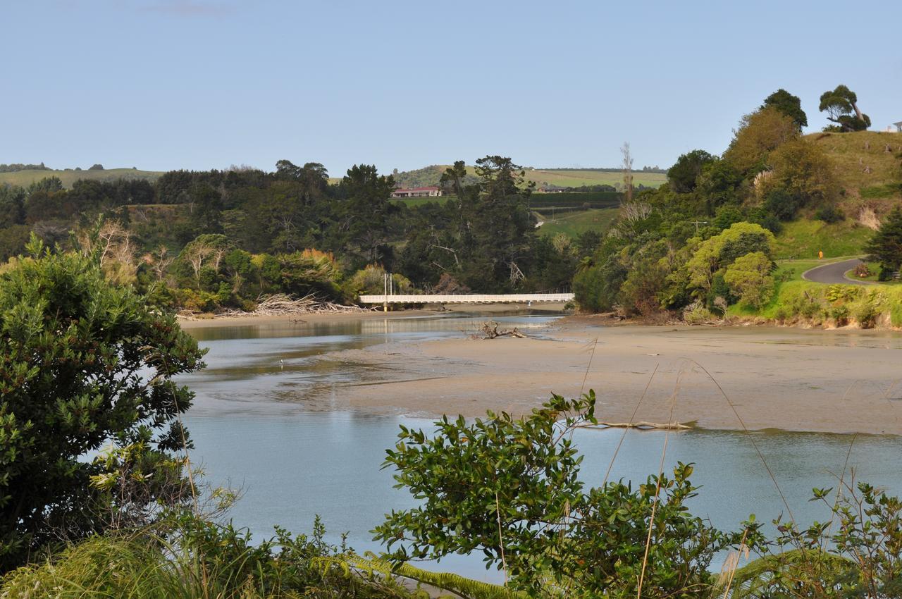 Urenui Beach Camp Exterior foto